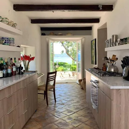 4 Bedrooms In Accommodatie bij particulieren Lopud
