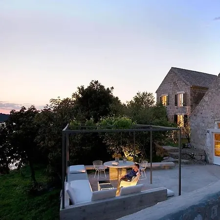 4 Bedrooms In Lopud