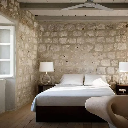 בית אירוח 4 Bedrooms In Lopud
